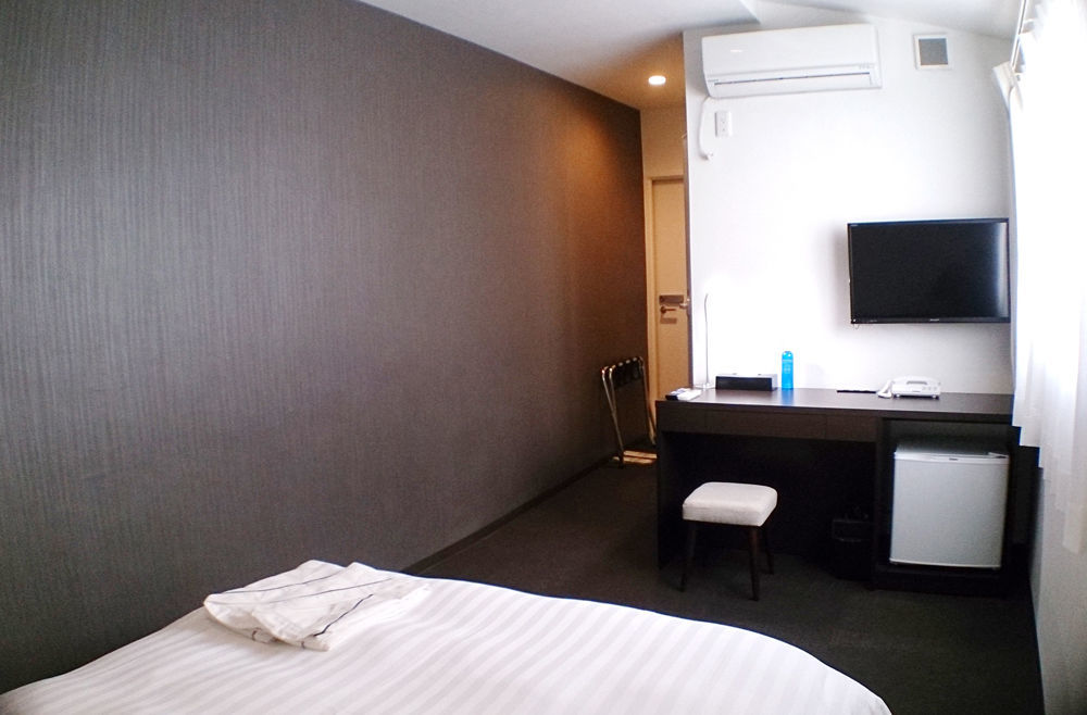 Akasaka Crystal Hotel (Adults Only) Токіо Екстер'єр фото
